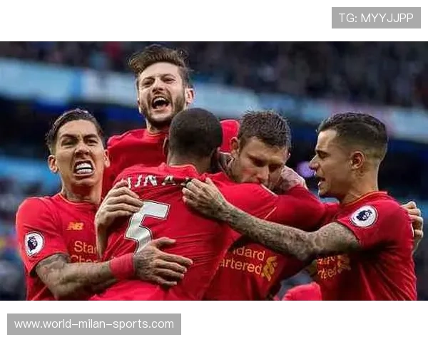 霍伊伦门前抢点铲射破门